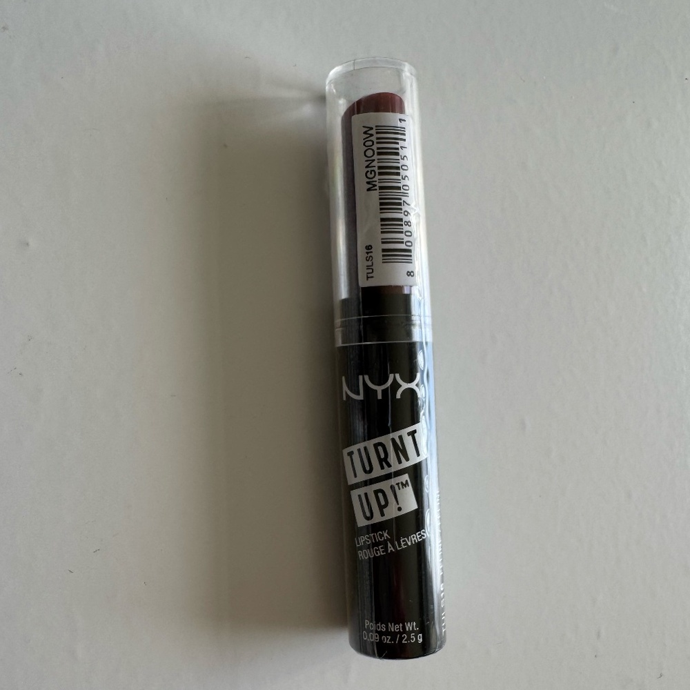 NYX Turnt Up! Lipstick in Feline TULS16